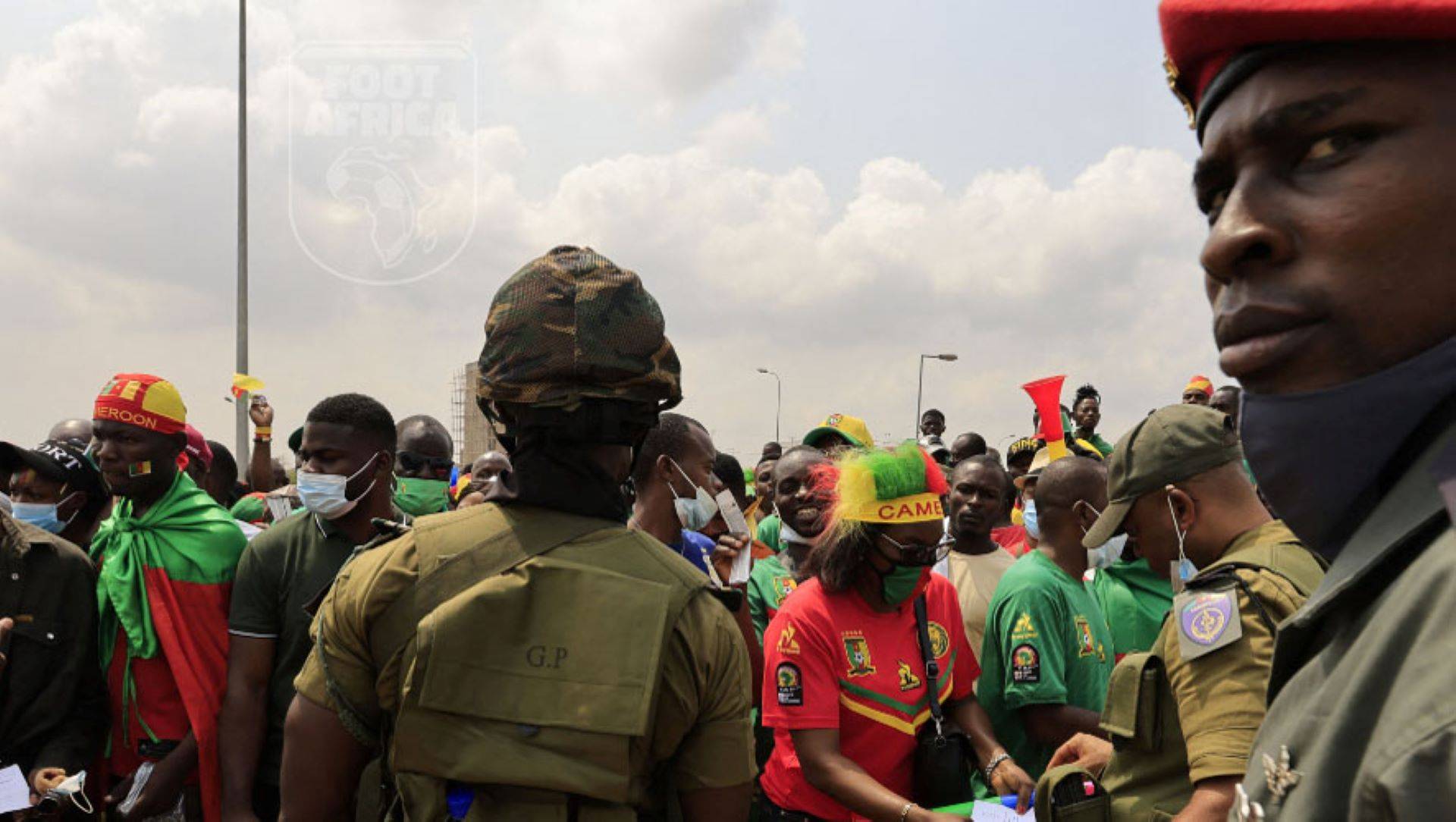 Des journalistes algériens agressés à l’arme blanche au Cameroun