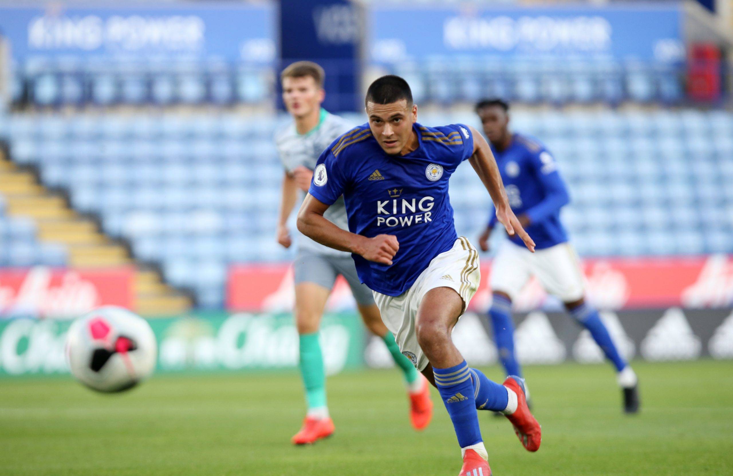 Un club algérien engage un joueur évoluant à Leicester City