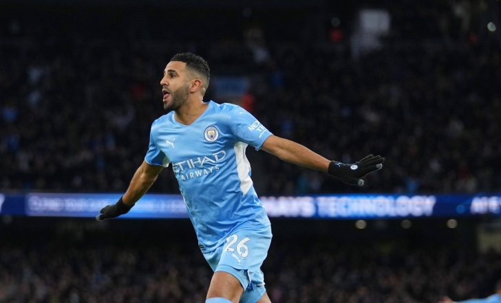 Somptueux doublé de Riyad Mahrez face à Manchester United (Vidéo)