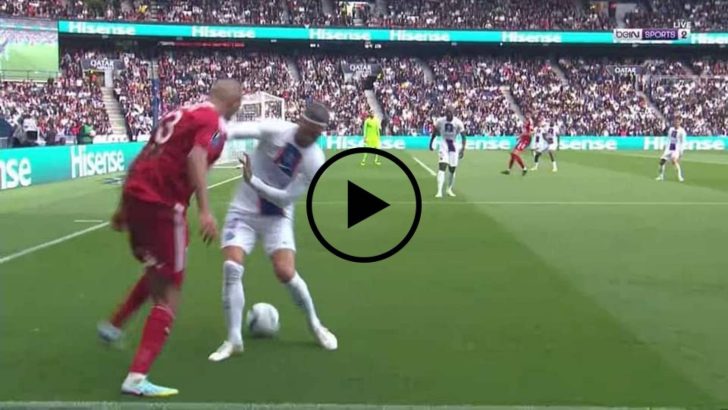 Slimani enflamme la toile après un superbe geste technique sur Ramos (Vidéo)