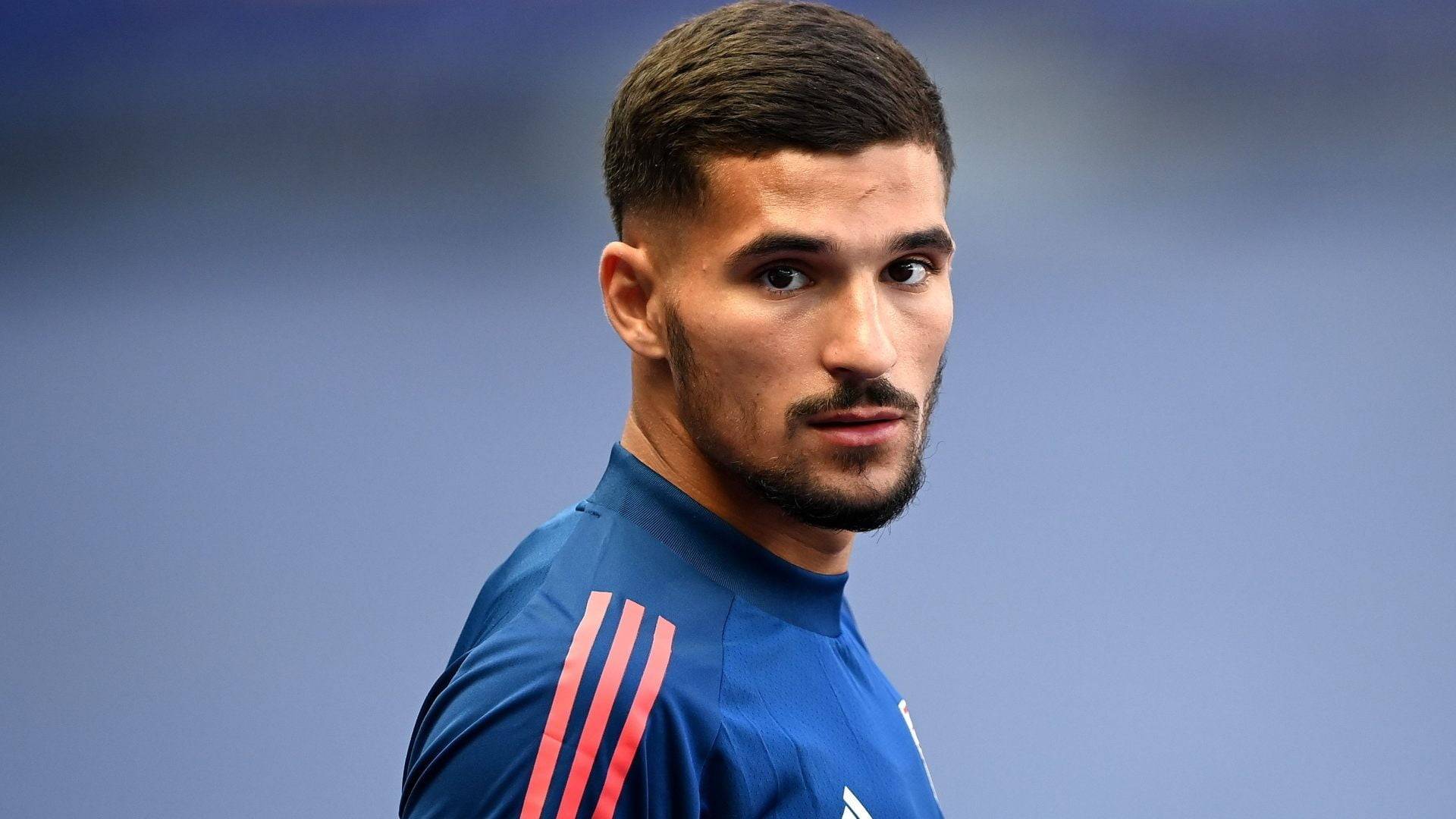 Le départ de Houssem Aouar vers l’Italie se précise