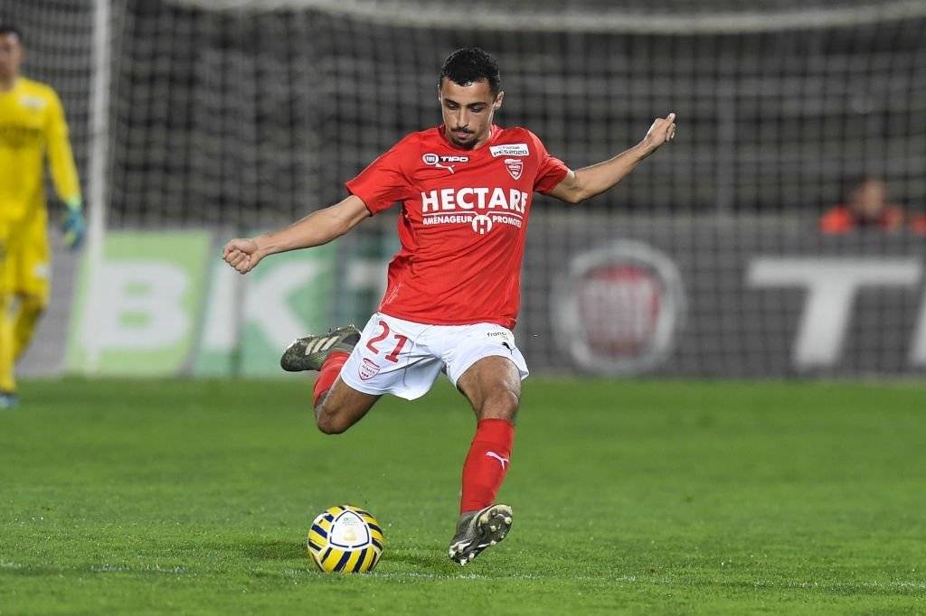 France : Le joli geste d’un joueur algérien envers un supporter de 7 ans