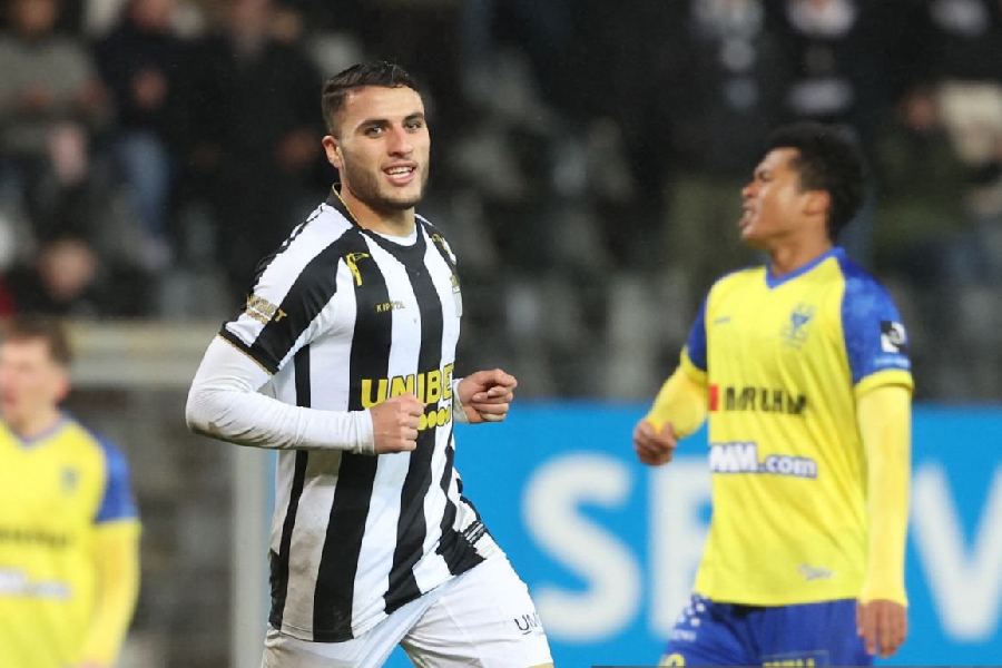Charleroi fait patienter Wolverhampton pour Yacine Titraoui