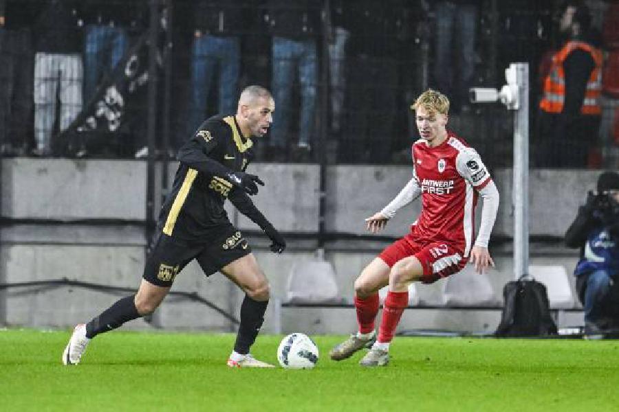 Islam Slimani 